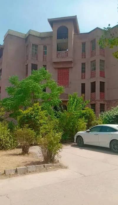 Ground Floor Appartment Available For Rent in G11