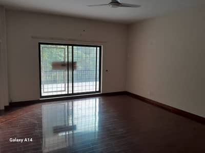 Independent Ground Portion Independent Beautiful Location For Pakistani Families