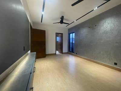 10 Marla Brand New Modern Design House For Rent In Park View City Lahore | For Discounted Price And Original Pictures Download The App "Signature Lands".