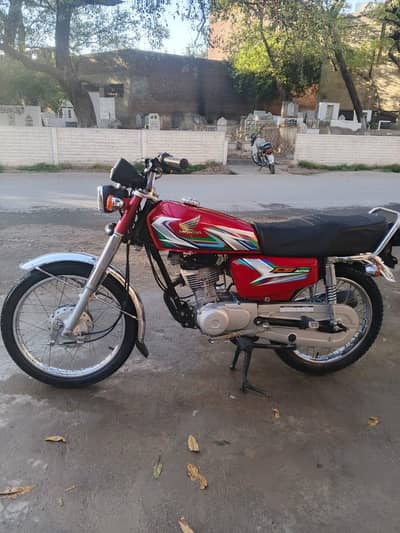 Honda 125, 2023 model bilkul saaf bike