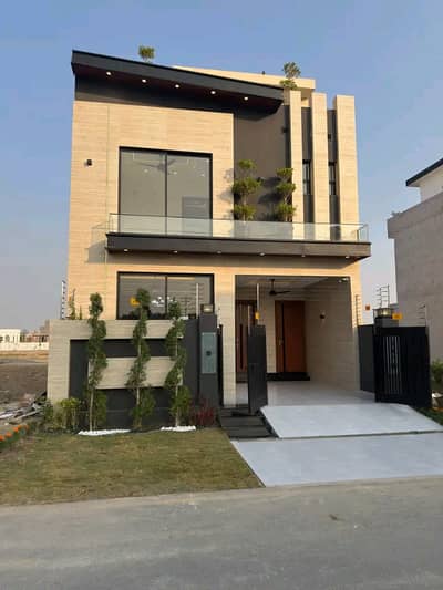 5 Marla Luxury House is Available for Rent in Bahria Town Lahore