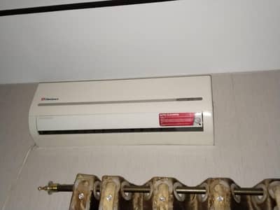 Dawlance Split AC 1.5 Ton Excellent Condition