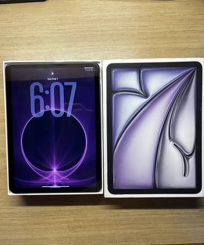 iPad Air M3, 11 Inch, Mint Condition