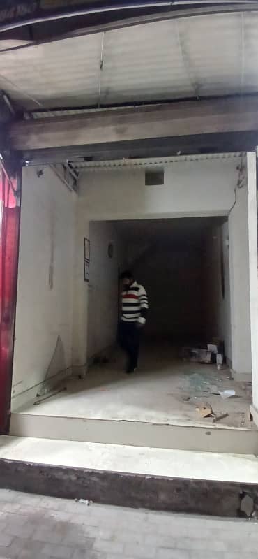 SHOP AVAILABLE FOR RENT