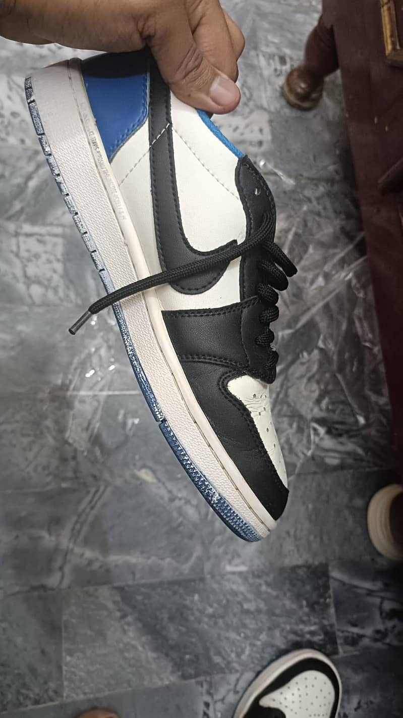 NIKExTRAVIS SCOTT 1