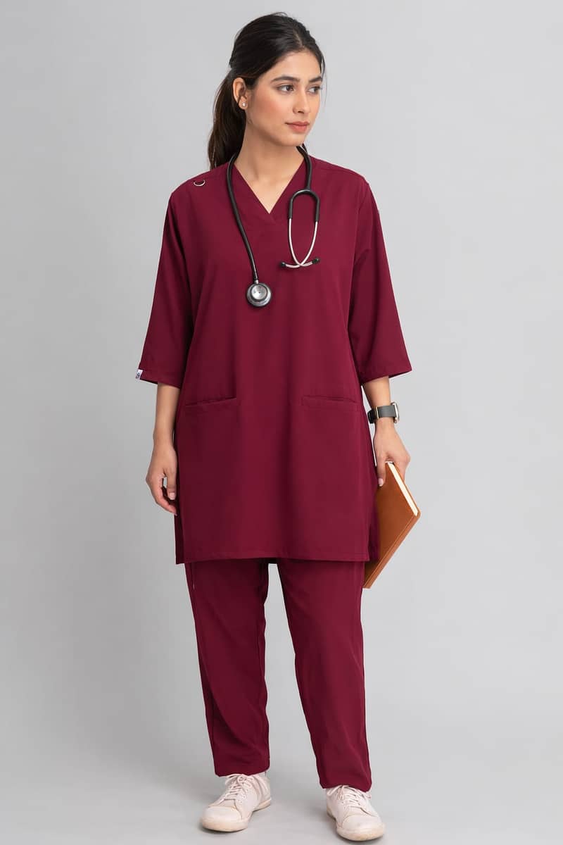 ڈاکٹرز اور نرسز کے لیے ٹاپ کوالٹی اسکرَب یونیفارم دستیاب ہے۔  بہترین 16