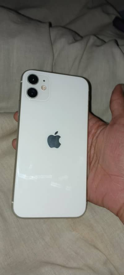 iphone 11 64Gb  74 good battery backup pora din nkl leti hai