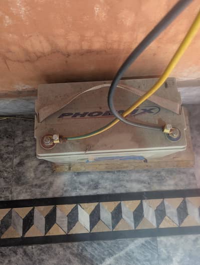 Phoenix 12v 100Am battery for sale good working condition