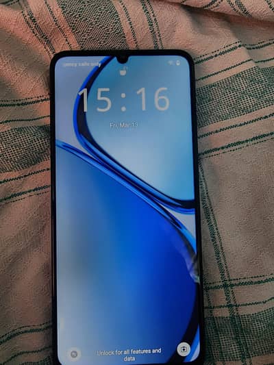 realme c35
