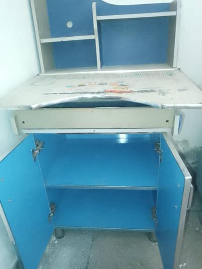 kids study table for sale in good condition