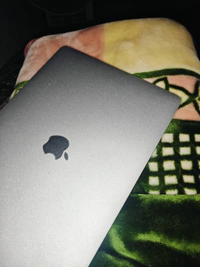 macbook air 2019 8/256