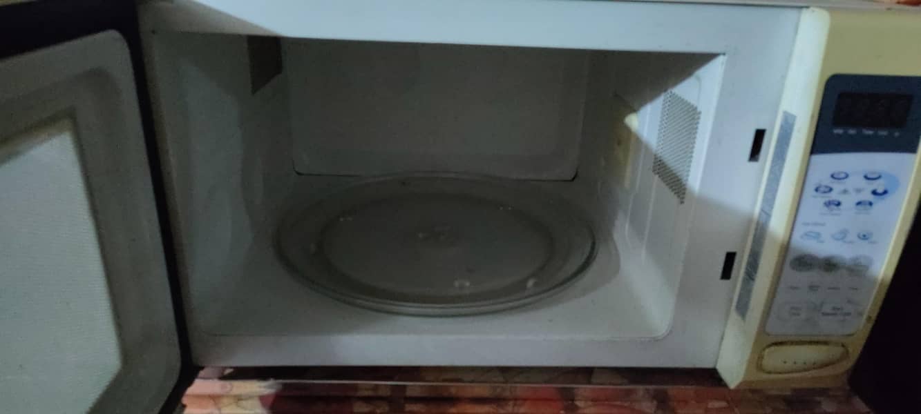 Microwave 1
