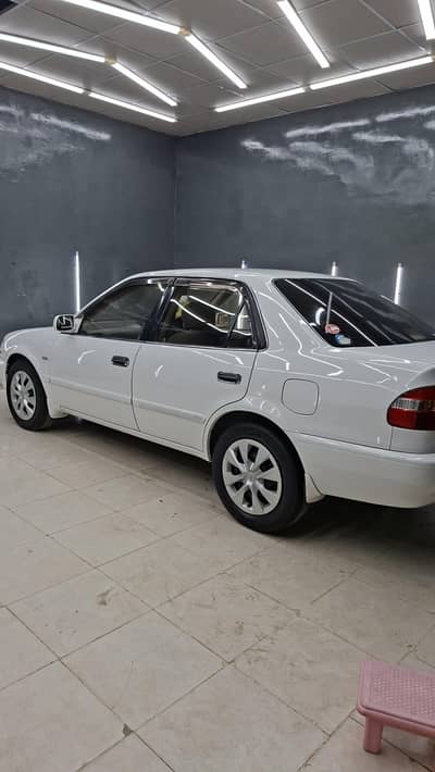 Toyota Corolla Se Saloon Riviere Corolla 2