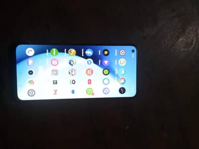 Realme 8 (8/128) - Super AMOLED - 100% Ok - set and 30W Fast Charger