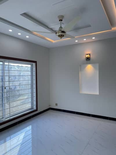 Rawalpindi Bahria Town Phase8 7 Marla Brand New House Available For Rent