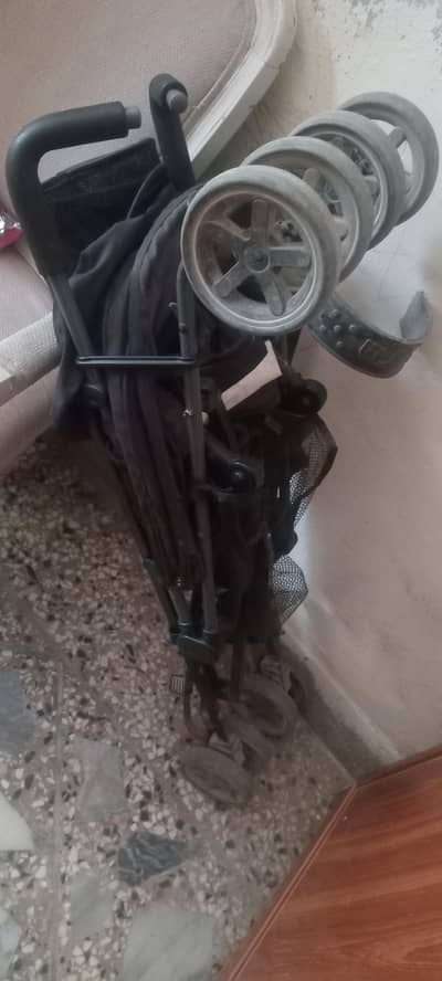 pram trolley for  kids discount for young mothers