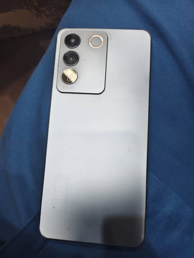 vivo v27e 16/256 10/9 condition dibba+ charger