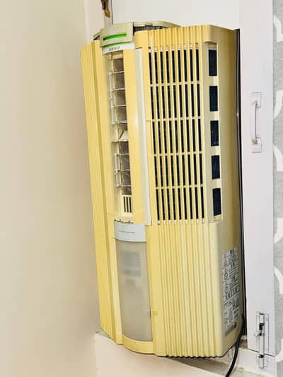 0.75 Ton Japanese Window AC