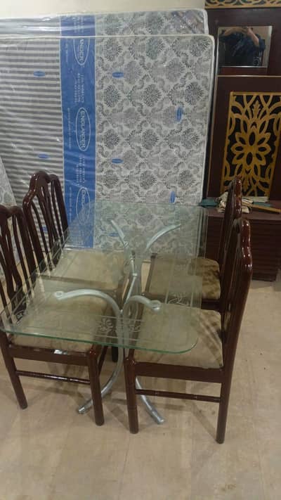 4 chair dinning table