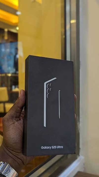 Samsung S25 Ultra Non PTA 10/10 for urgent sale