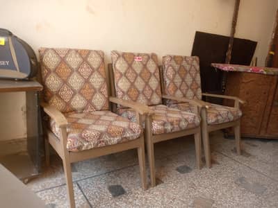 4 x chairs with foam cushion