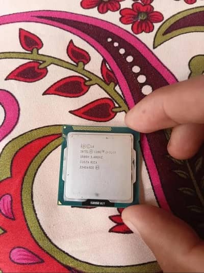 i3 3rd generation processor with Hitdesk.