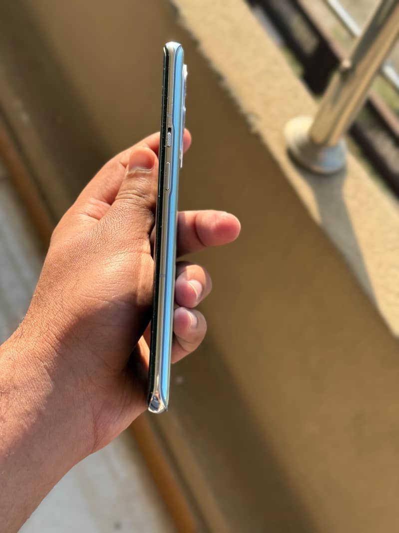 OnePlus 9 Pro 2
