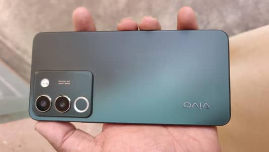 vivo v 29e 5g very good condition 8/256 penal change