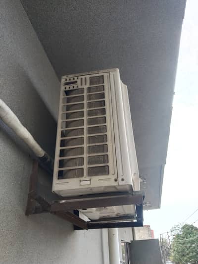 Haier Ac in lush condition orrignal Ac for sale