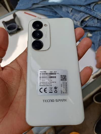 Tecno spark 40pro plus 8/256