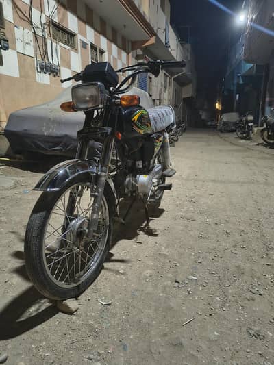 bohat achi bike ha bhai