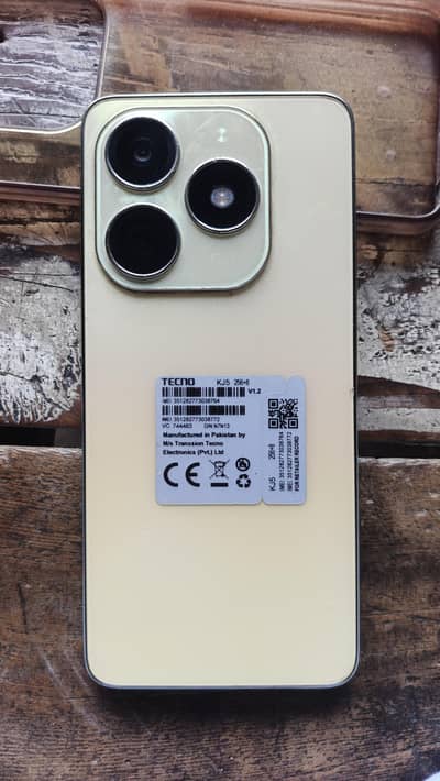 Tecno mobile for sale.