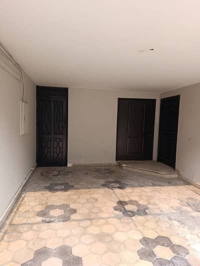 10 Marla House Available For Rent