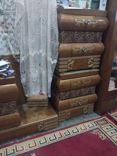 dressing table Side table For Sale