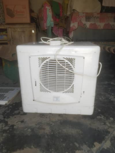 aabsal ac31 irani bluer air coler 100% ok bilkul fresh only 4mnth used