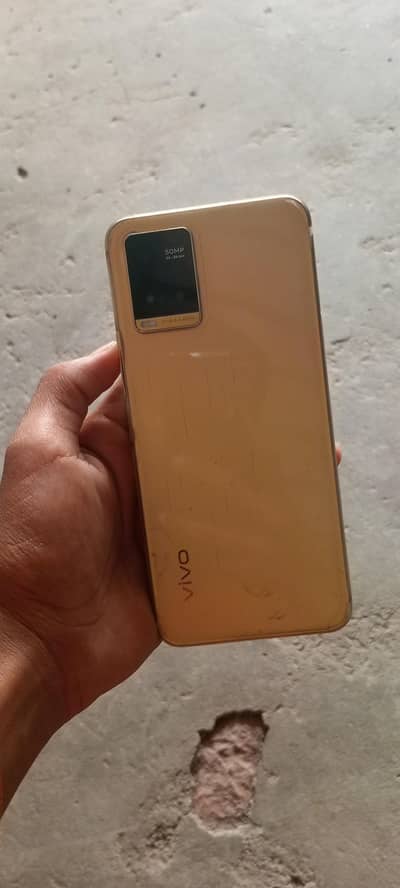Vivo y 33 t.   8+4  128gb