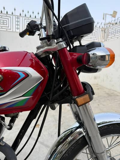 all okay bike Black colour bike 2023 model Karachi number