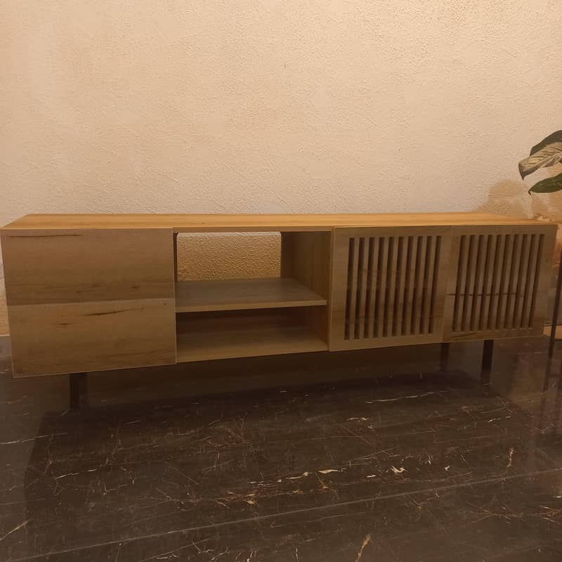 Tv console 19