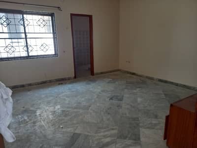 Lower Portion For Rent