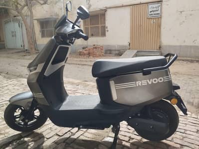 Revoo A11 Electric for sale 140,000 just 750 km used
