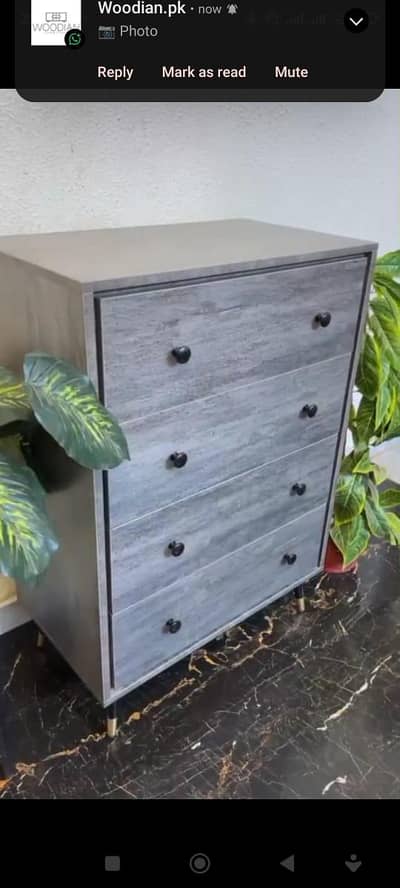 Chest of drawers