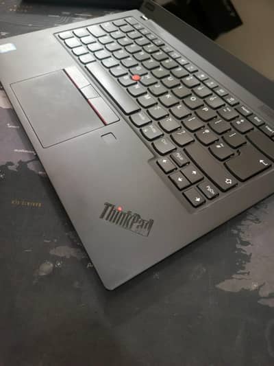 Lenovo Thinkpad X1 Carbon Gen 7 Core i7 8th Gen 16GB Ram 512GB SSD NV