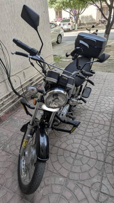 Suzuki GS 150 - 2023 Model | Mint Condition (9.5/10)