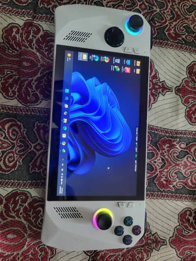 Asus Rog Ally Z1 Extreme handheld gaming pc