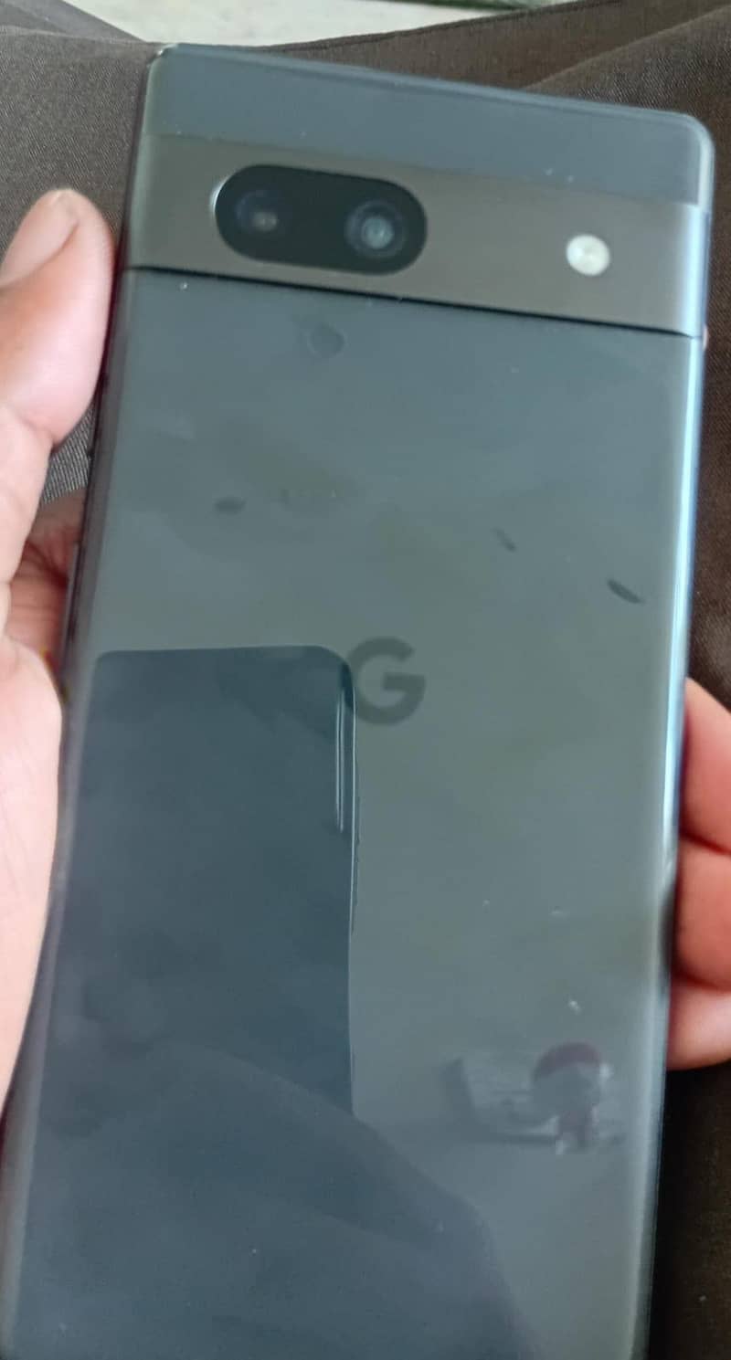 Google pixel 7A 4