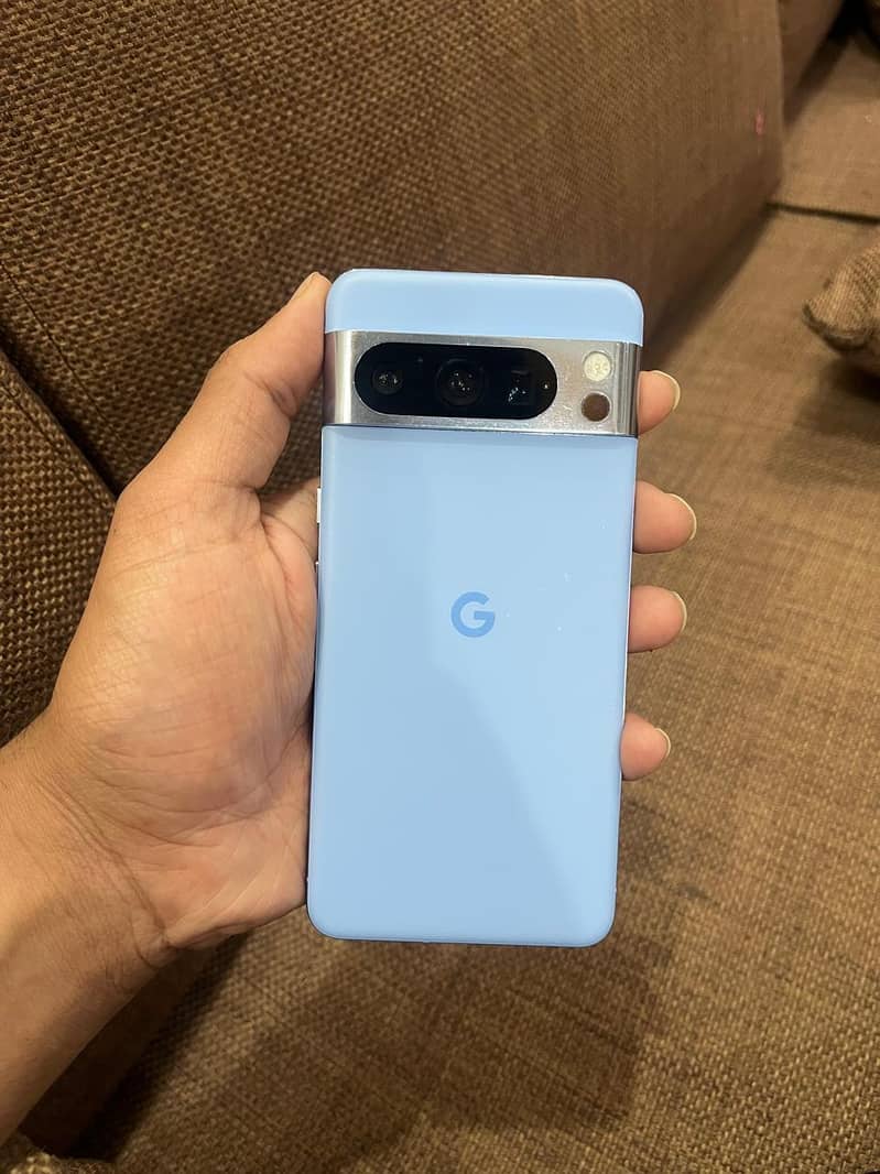Google Pixel 8 pro 4
