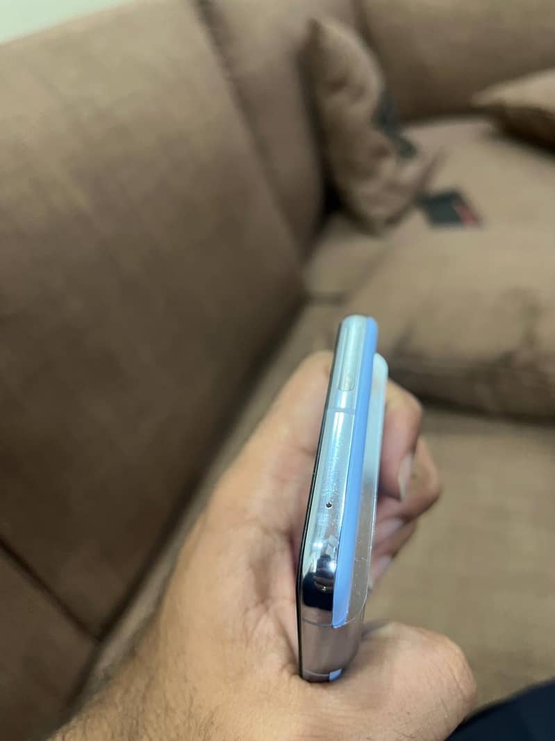 Google Pixel 8 pro 6