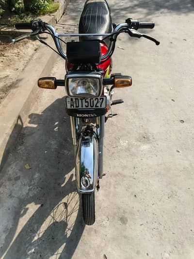 I am selling Honda cd