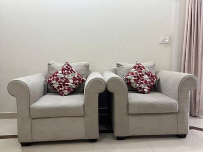 5 seater sofa set + 5 cushions
