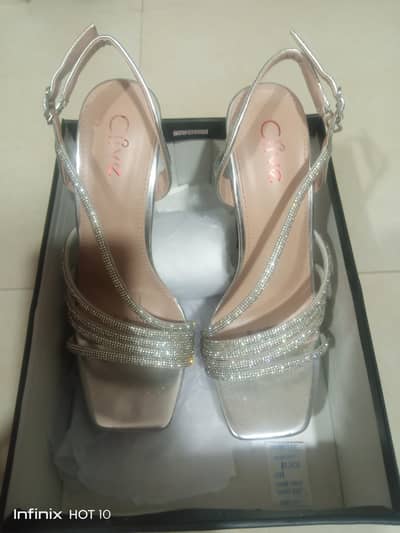 BRIDAL DRESS (MAXI) FOR SALE